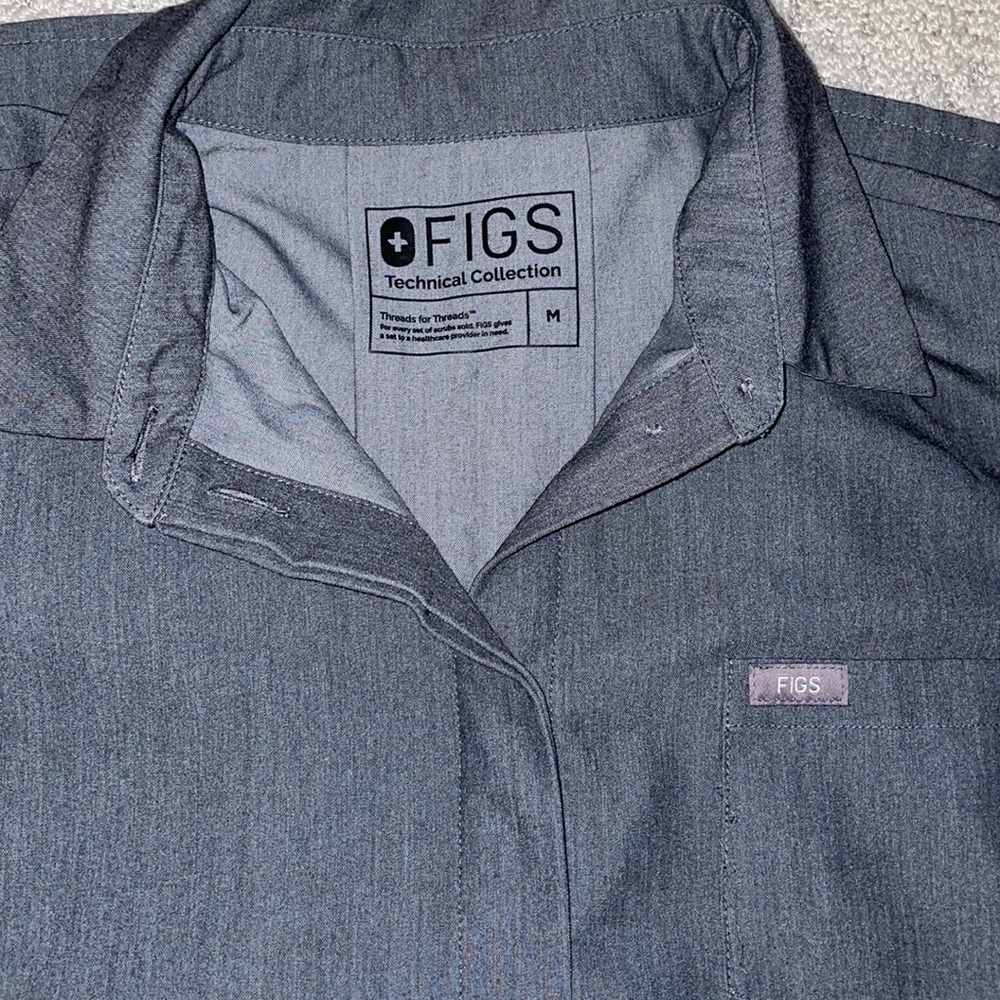 Figs scrub top - Picture 3 of 3